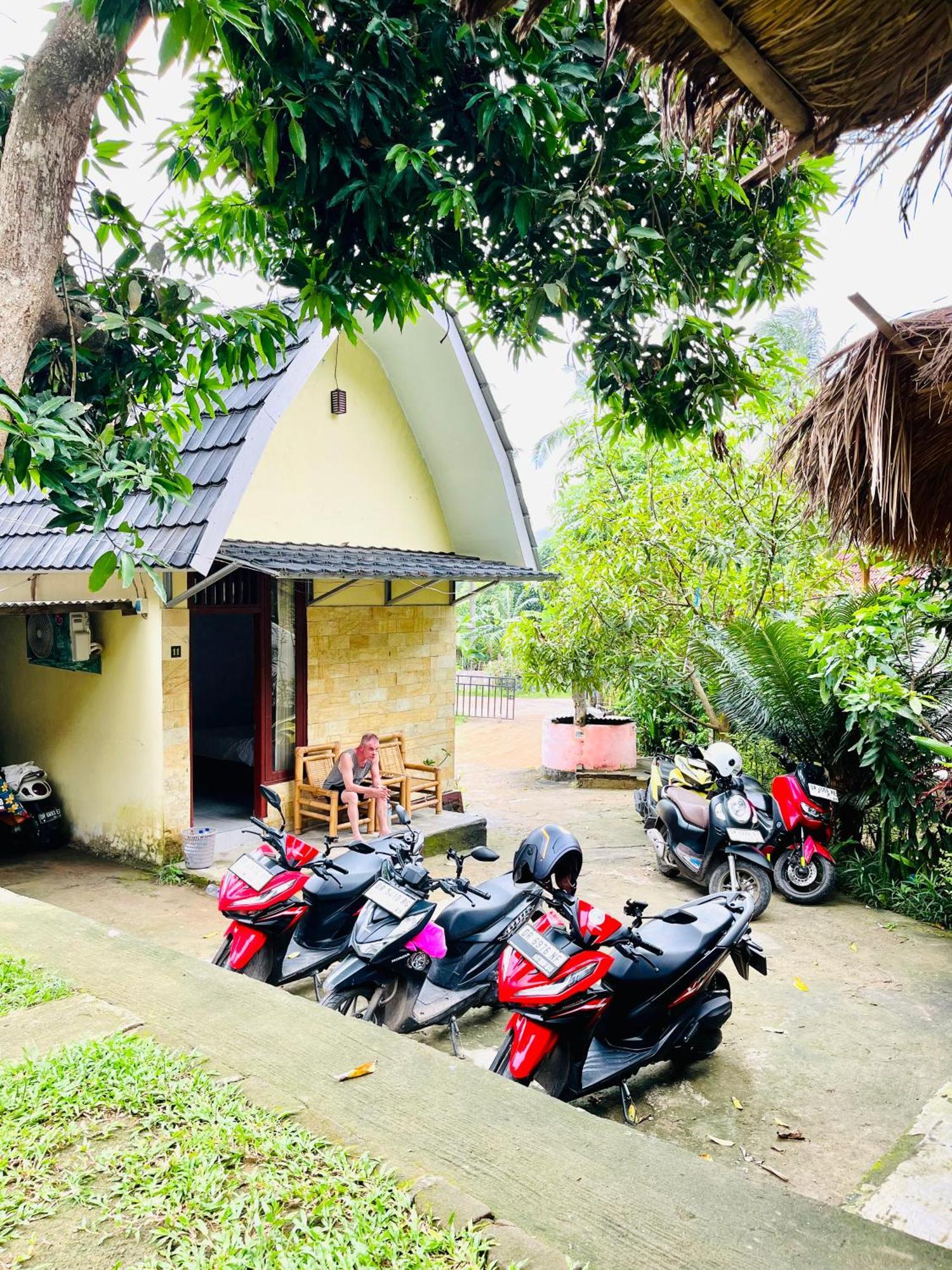 Roy Homestay Kuta Kuta  Ngoại thất bức ảnh